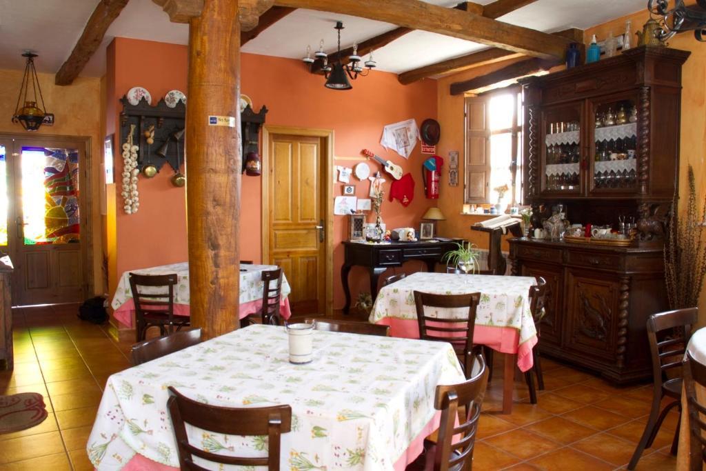 Hotel Rural La Veleta Murias de Rechivaldo Exterior photo