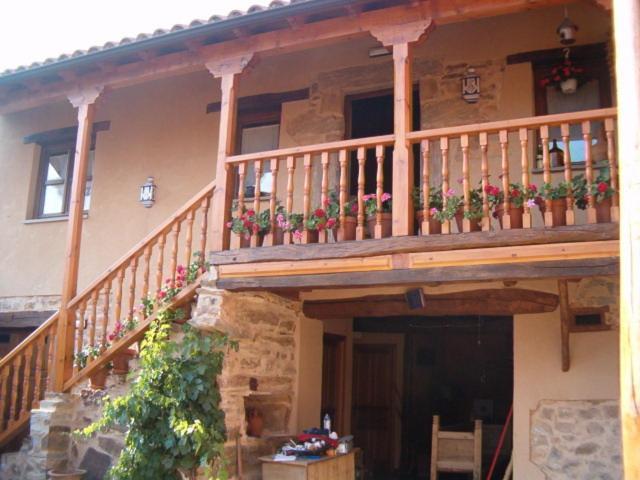 Hotel Rural La Veleta Murias de Rechivaldo Exterior photo
